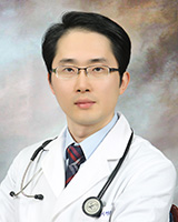 Глава терапевтического отделения Со Ён Кён